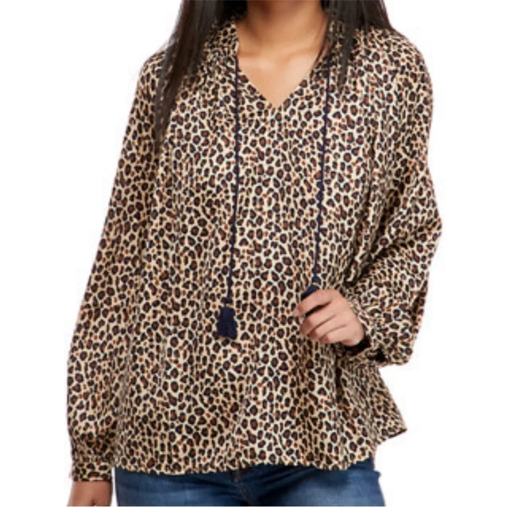 Crown & Ivy Tie Neck Peasant Top